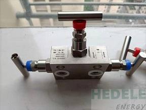 ROSEMOUNT INTEGRAL MANIFOLD VALVES 3-WAY 0305RC32B11B4L4